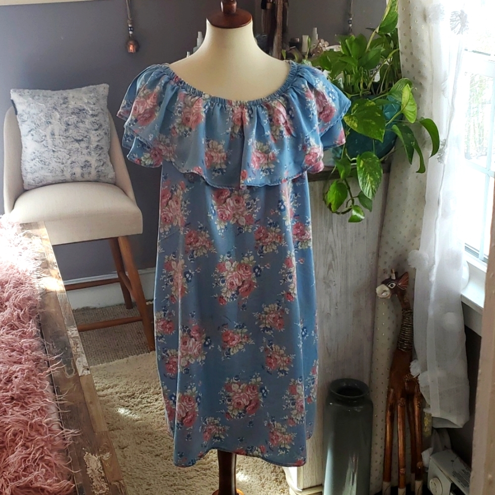 🎀🎀Floral Jean Dress 🎀🎀